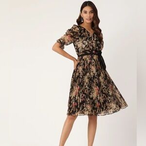 ANTHROPOLOGY anthea dress size small - no belt